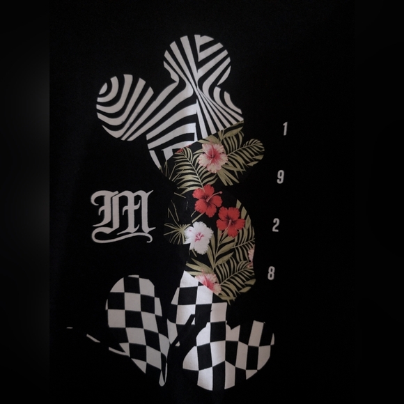 Neff Black Graphic Kids T-Shirt with Floral Design NwoT - Picture 7 of 9